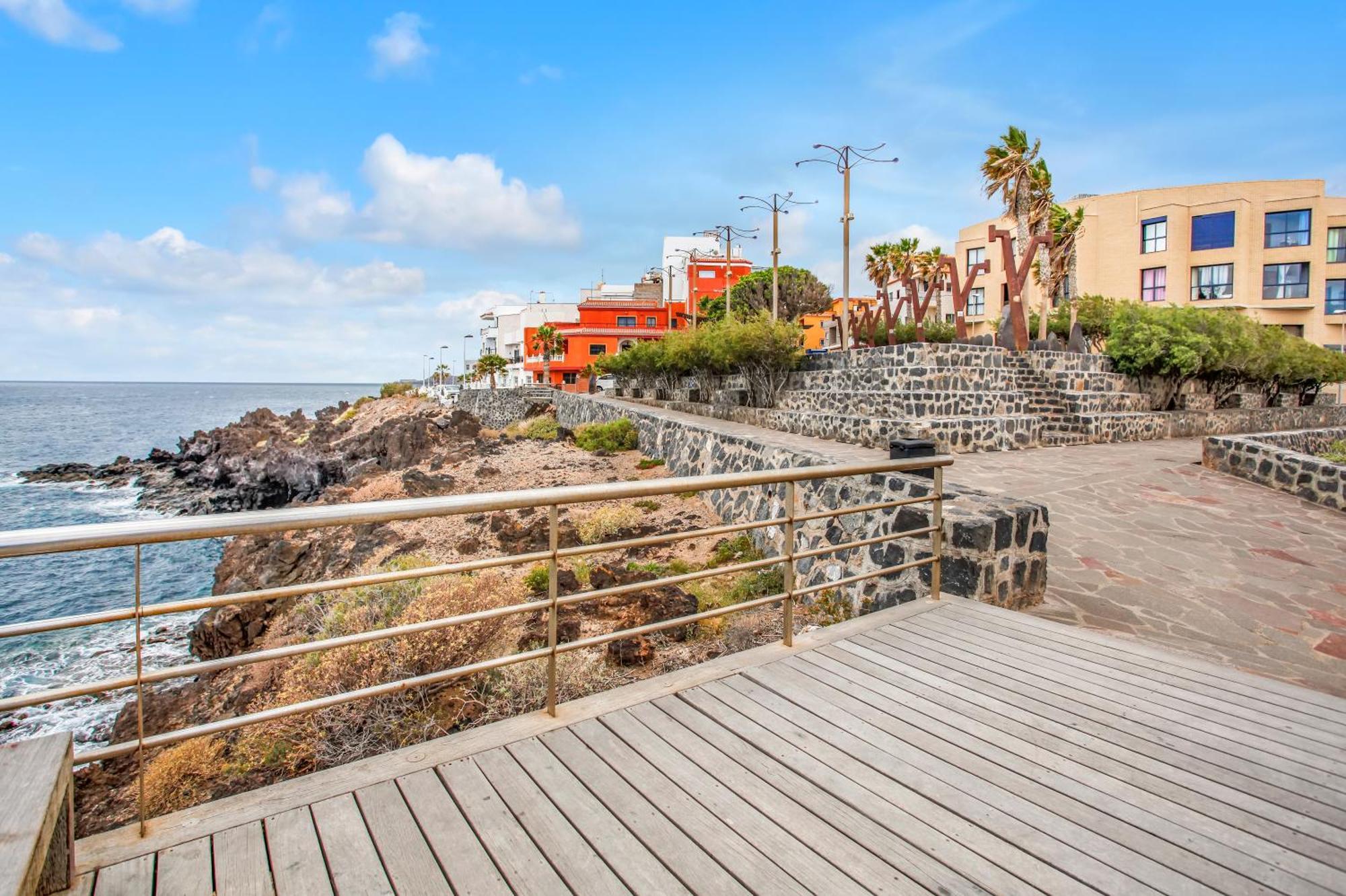 Ocean Blue, Next To The Ocean, Fast Wi-Fi Apartment Los Abrigos Exterior photo